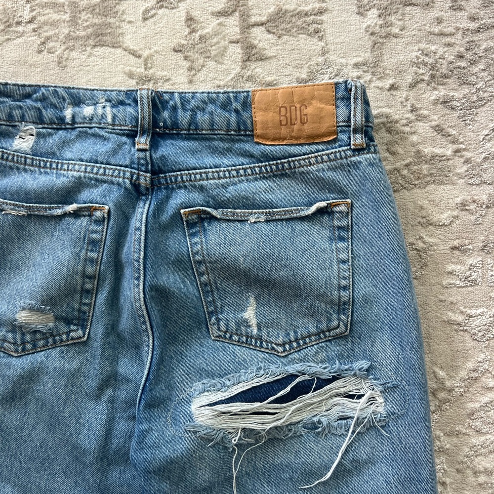 BDG Blue Boyfriend Jeans Distressed Style - Picture 3 of 4